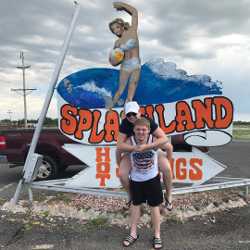 Photo by ka_la_la2128, caption reads: Splashland, Alamosa, CO // summer '17